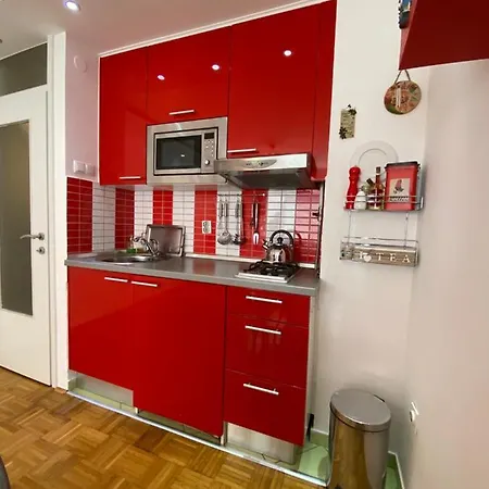 Sase Apartment *